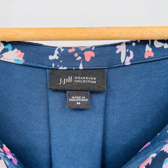 J. Jill Wearever Floral Print Split V-Neck Tunic Top Size Medium, Travel - Picture 10 of 11